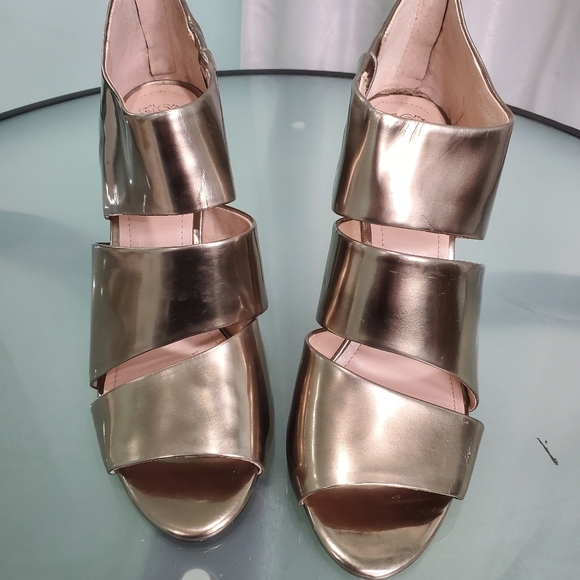 Vince Camuto Karmi Open Toe Mirror Metalic Heel Sz 9M - Picture 3 of 10